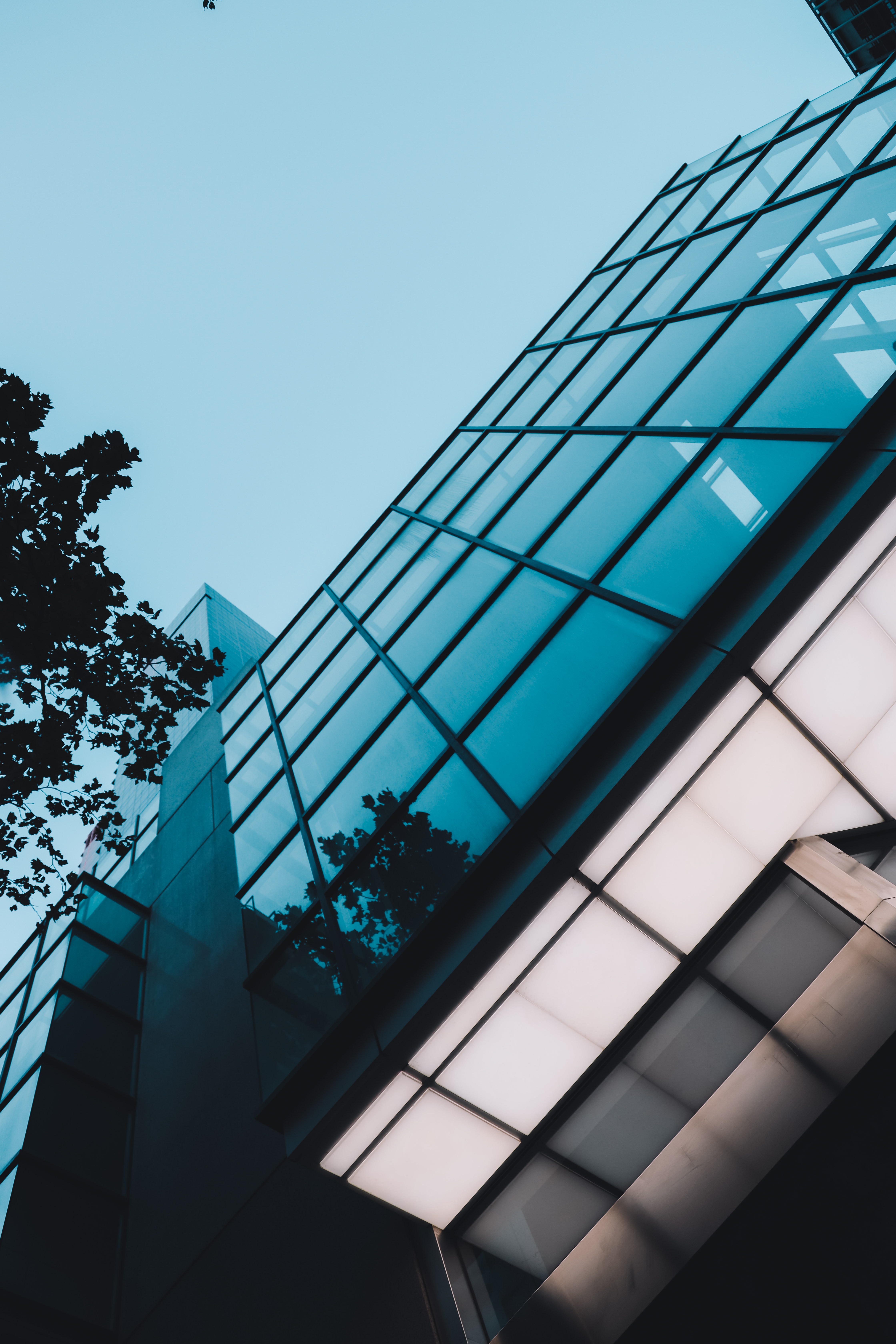 Analysis of new tax regulations for TWSE/TPEx listed investment holding companies<br>[Chinese version only]